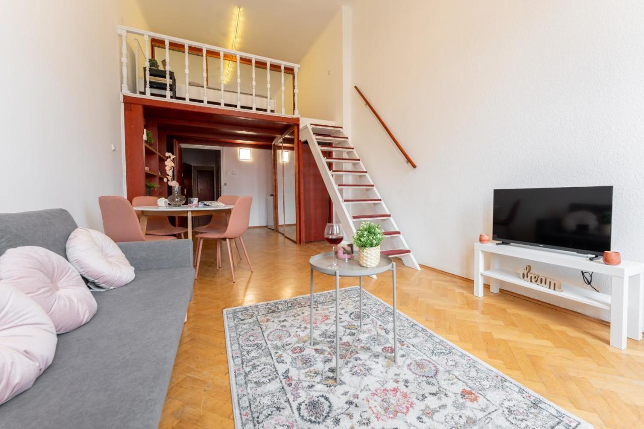 Elizabeth'S Treasure Deluxe Apartman Budapest Kültér fotó
