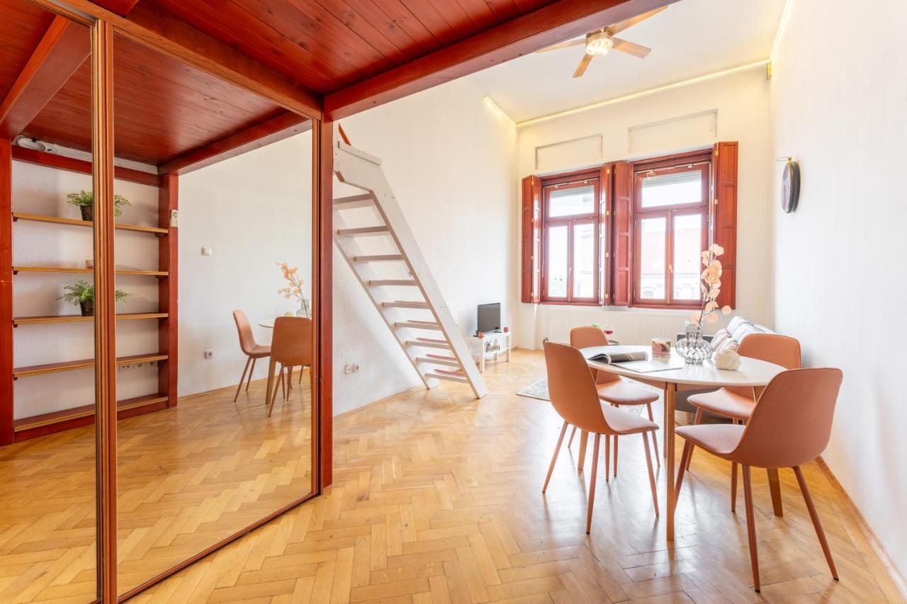 Elizabeth'S Treasure Deluxe Apartman Budapest Kültér fotó